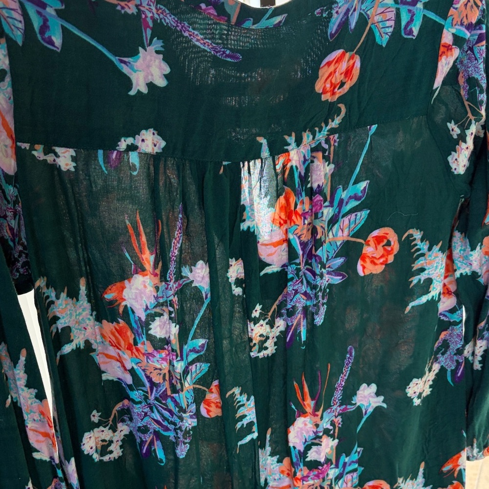 World market Floral Women's Top - Green - Picture 8 of 8